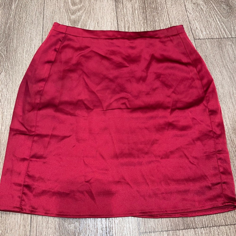 Burgundy pencil skirt